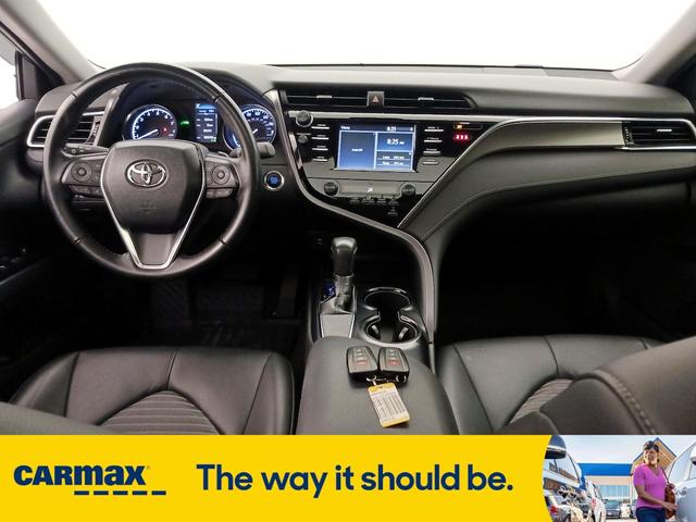 Photo of 2018 White Toyota Camry