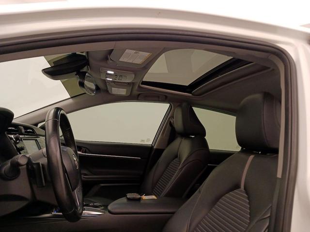 Photo of 2018 White Toyota Camry