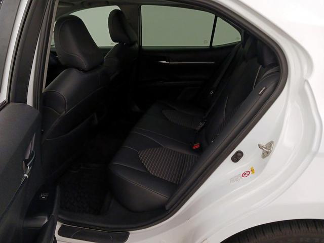 Photo of 2018 White Toyota Camry