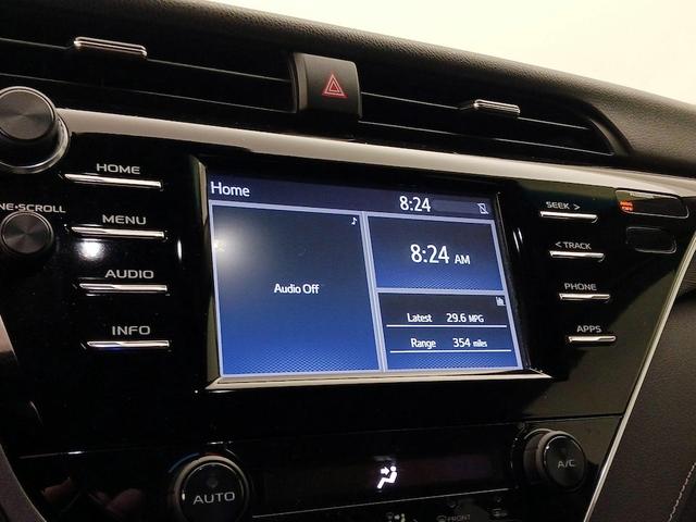 Photo of 2018 White Toyota Camry