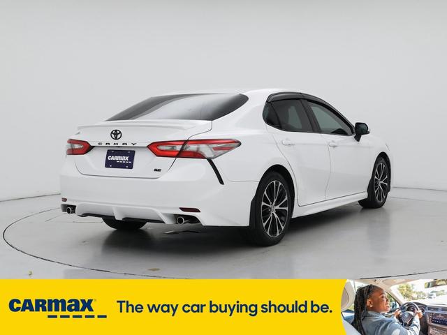 Photo of 2018 White Toyota Camry