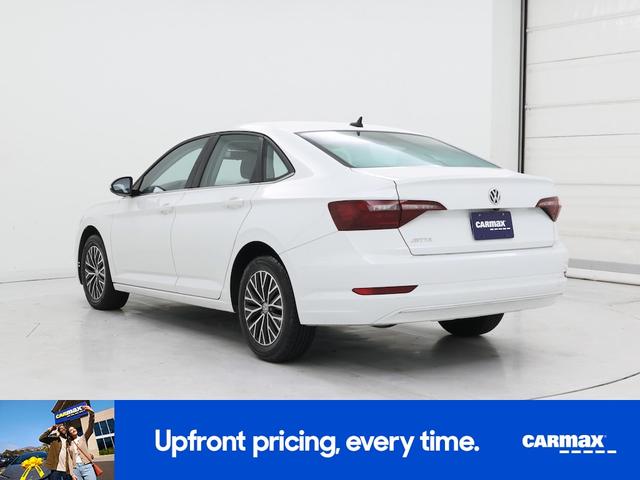 Photo of 2021 White Volkswagen Jetta