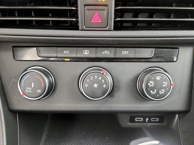 Photo of 2021 White Volkswagen Jetta