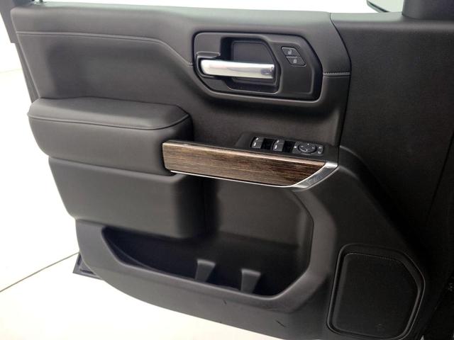 Photo of 2022 Black GMC Sierra 1500