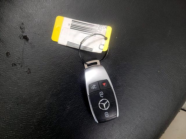 Photo of 2021 Red Mercedes-Benz GLA 250