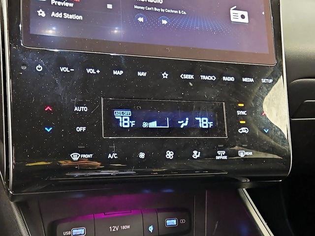 Photo of 2022 Black Hyundai TUCSON