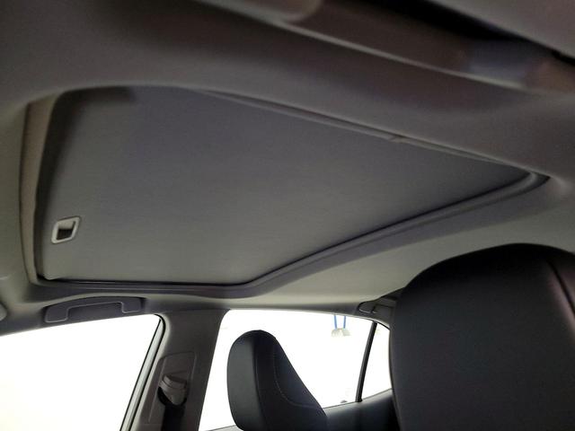 Photo of 2024 Gray Toyota Camry Hybrid