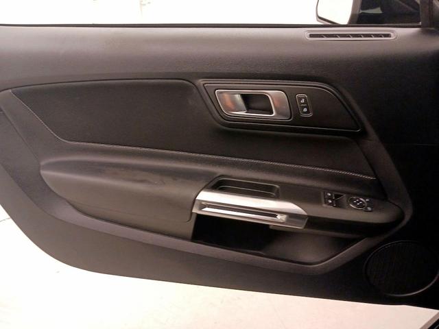 Photo of 2022 Black Ford Mustang