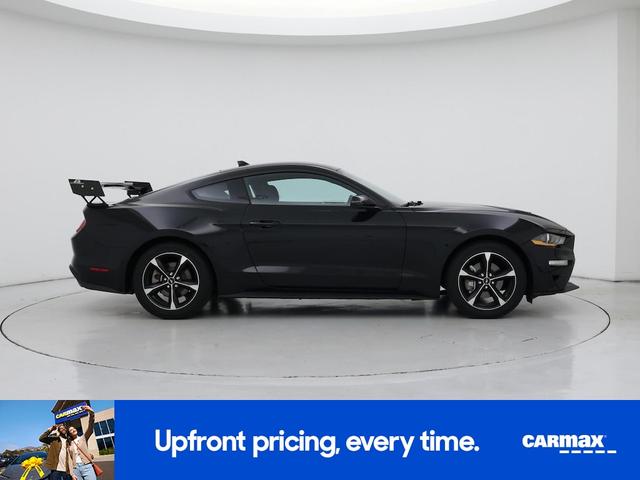 Photo of 2022 Black Ford Mustang