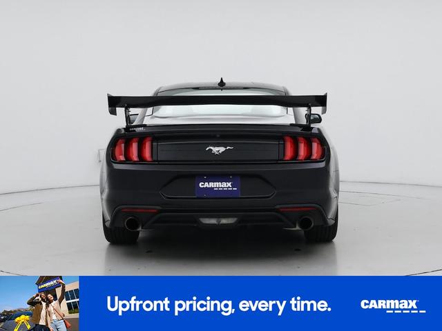 Photo of 2022 Black Ford Mustang