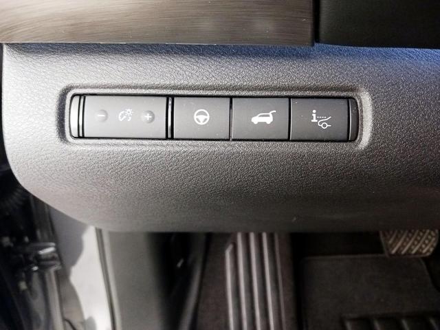 Photo of 2024 Gray Nissan Pathfinder