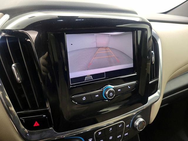 Photo of 2023 White Chevrolet Traverse