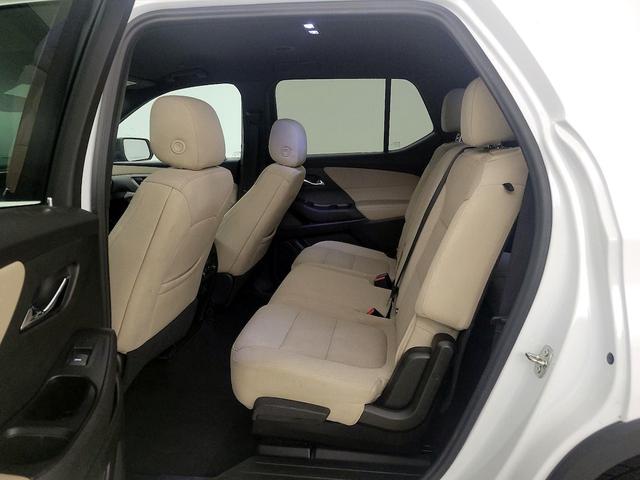 Photo of 2023 White Chevrolet Traverse