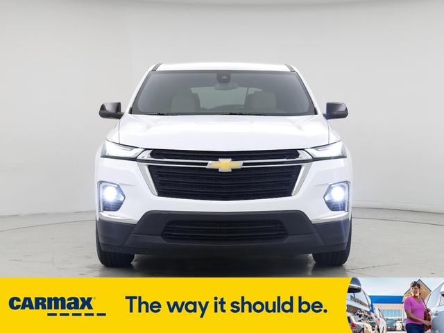 Photo of 2023 White Chevrolet Traverse