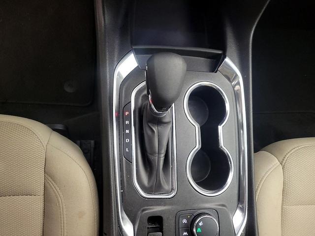 Photo of 2023 White Chevrolet Traverse