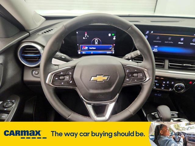 Photo of 2024 White Chevrolet Trax