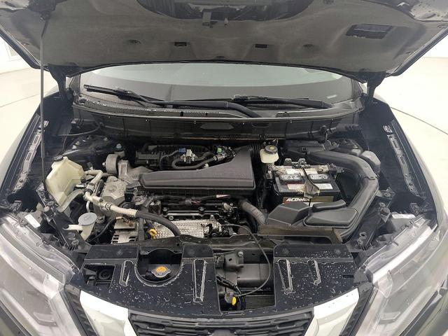 Photo of 2017 Black Nissan Rogue