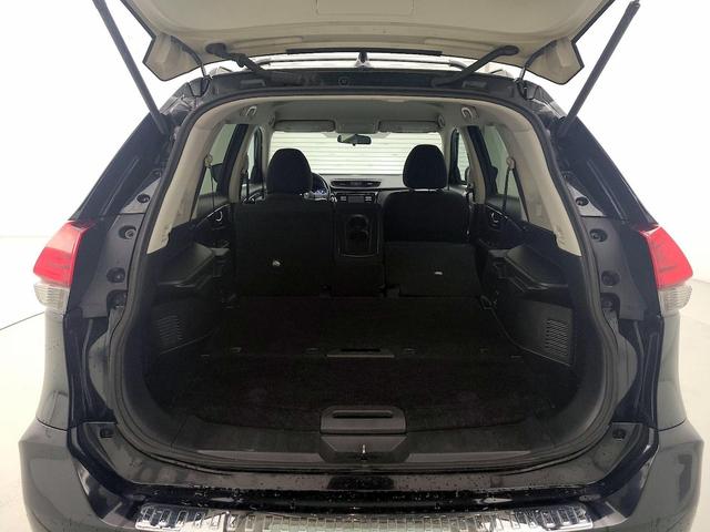Photo of 2017 Black Nissan Rogue