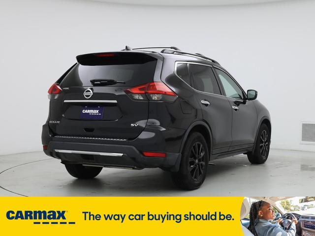 Photo of 2017 Black Nissan Rogue