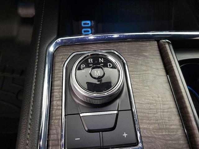Photo of 2019 White Ford Expedition