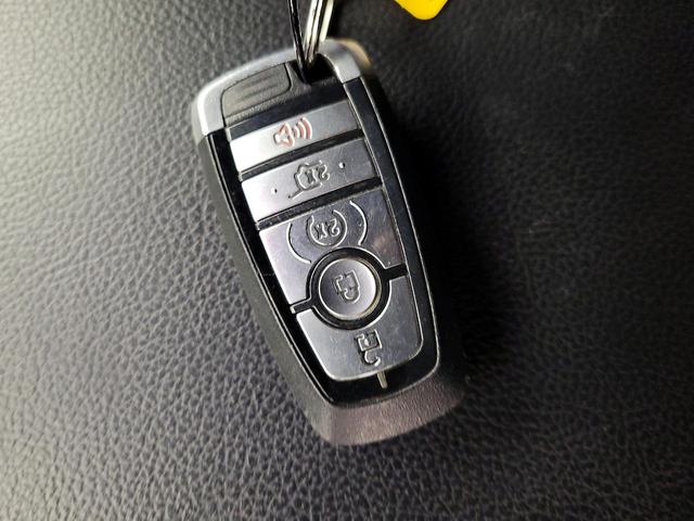 Photo of 2019 White Ford Expedition