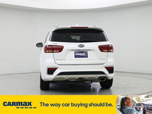 Photo of 2019 White Kia Sorento