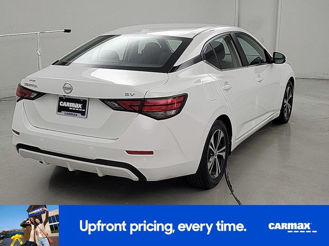 Photo of 2022 White Nissan Sentra