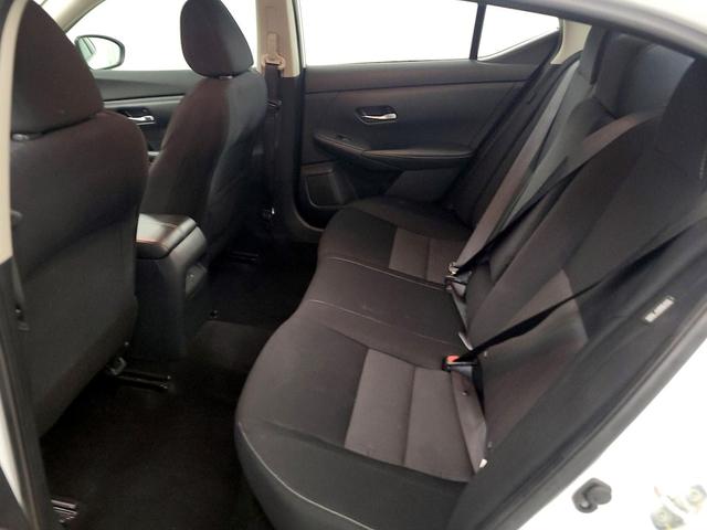 Photo of 2022 White Nissan Sentra
