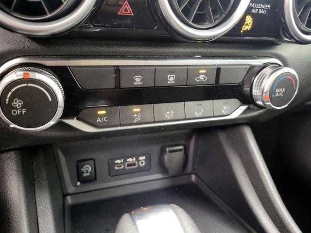 Photo of 2024 White Nissan Sentra