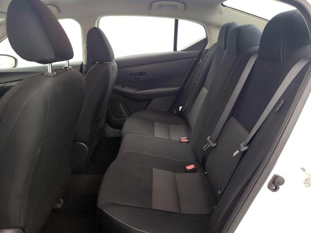 Photo of 2024 White Nissan Sentra