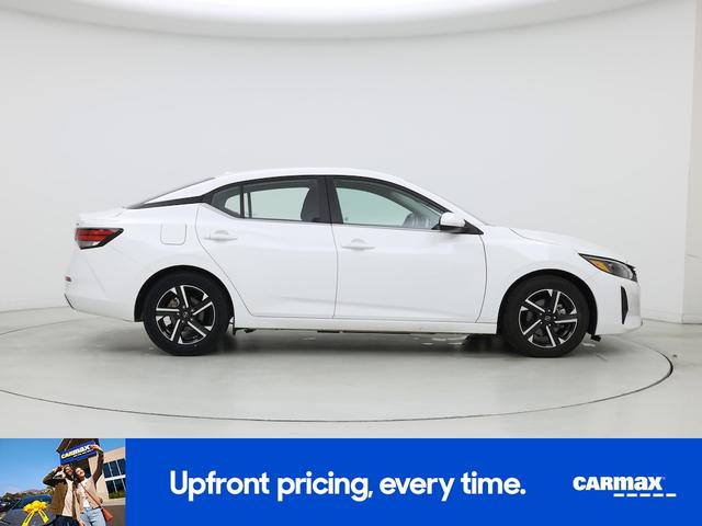Photo of 2024 White Nissan Sentra