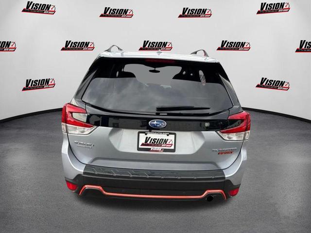Photo of 2023 Ice Silver Metallic Subaru Forester