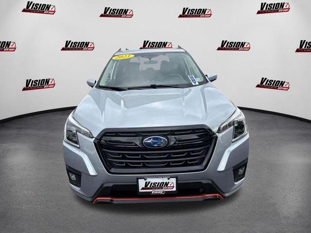Photo of 2023 Ice Silver Metallic Subaru Forester