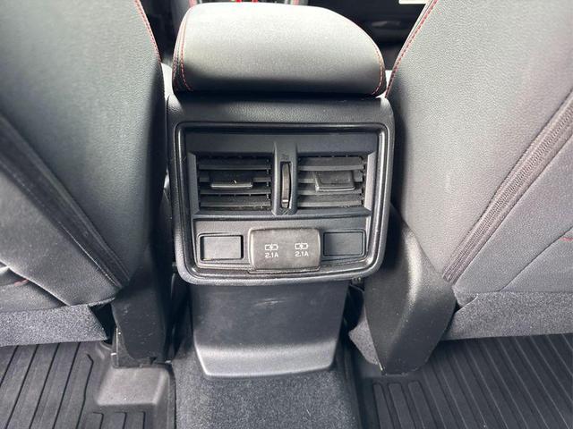 Photo of 2023 Ice Silver Metallic Subaru Forester