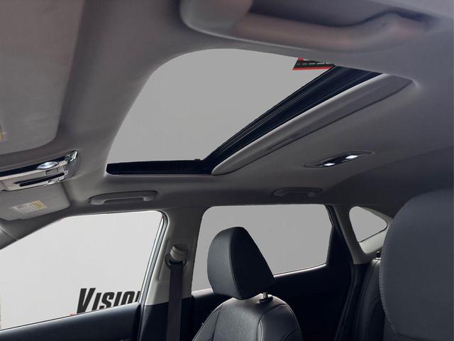Photo of 2024 Steel Gray Kia Seltos