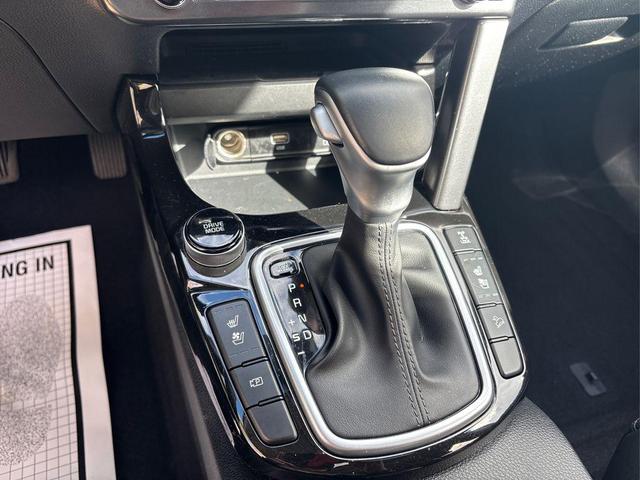 Photo of 2024 Steel Gray Kia Seltos