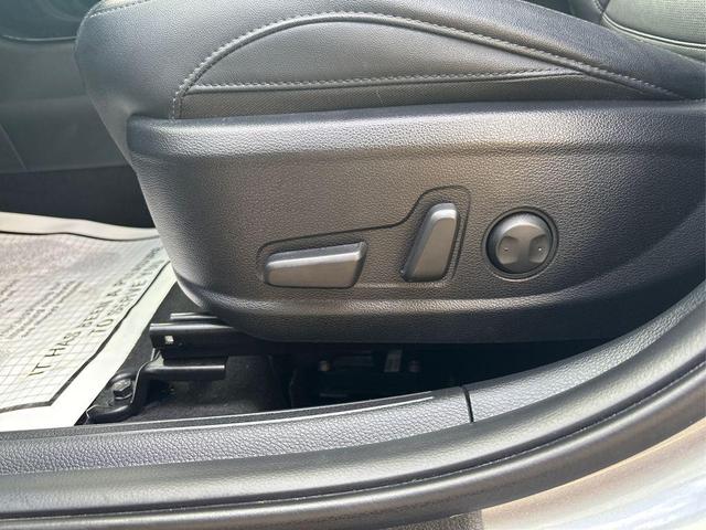 Photo of 2024 Steel Gray Kia Seltos