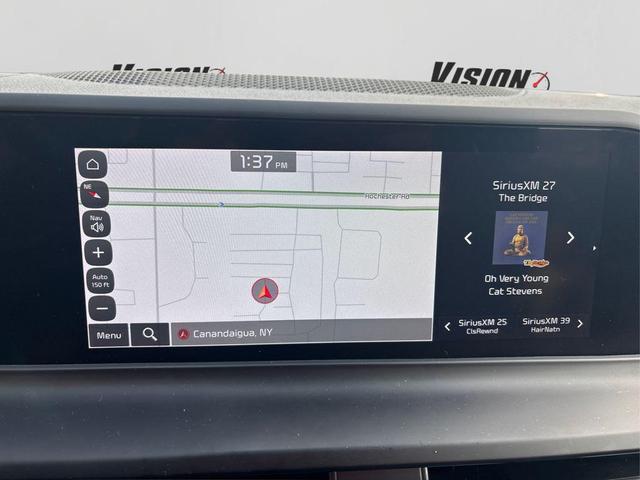 Photo of 2024 Steel Gray Kia Seltos