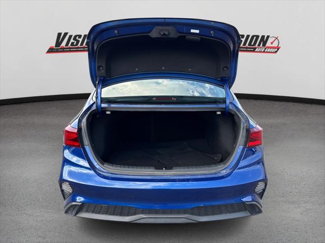 Photo of 2023 Deep Sea Blue Kia Forte