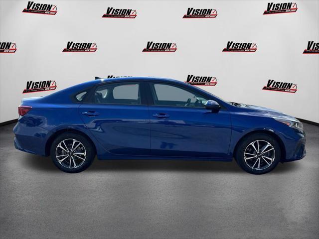 Photo of 2023 Deep Sea Blue Kia Forte