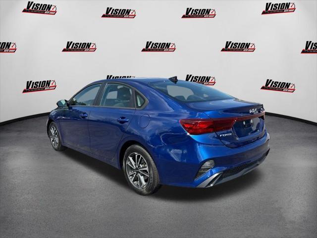 Photo of 2023 Deep Sea Blue Kia Forte