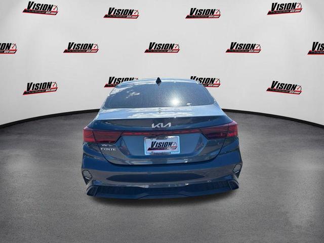Photo of 2024 Gravity Gray Kia Forte