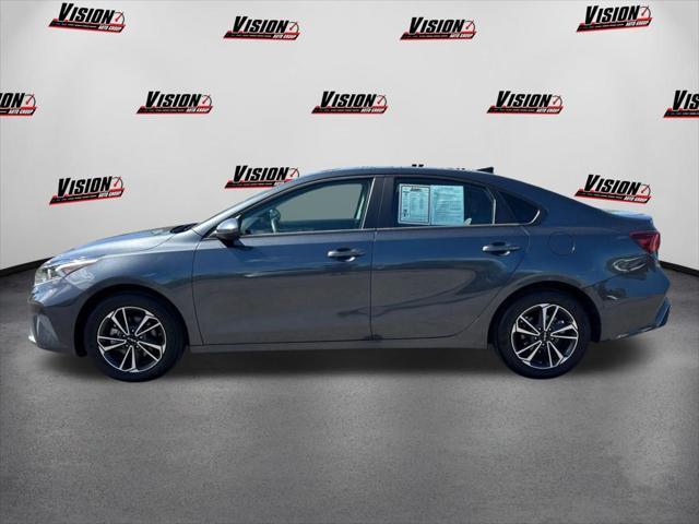 Photo of 2024 Gravity Gray Kia Forte