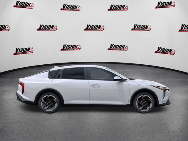 Photo of 2025 Snow White Pearl Kia K4