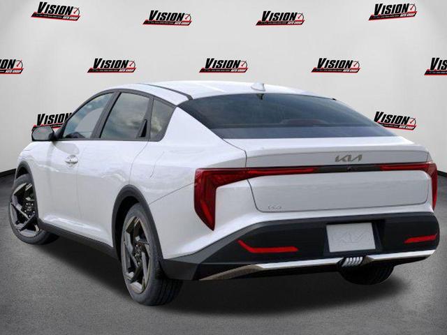 Photo of 2025 Snow White Pearl Kia K4