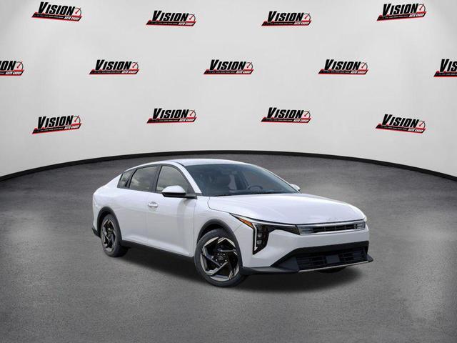 Photo of 2025 Snow White Pearl Kia K4