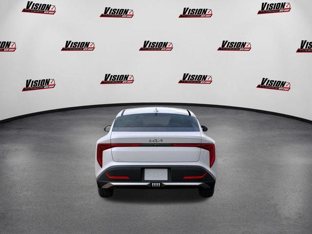 Photo of 2025 Snow White Pearl Kia K4