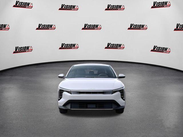 Photo of 2025 Snow White Pearl Kia K4