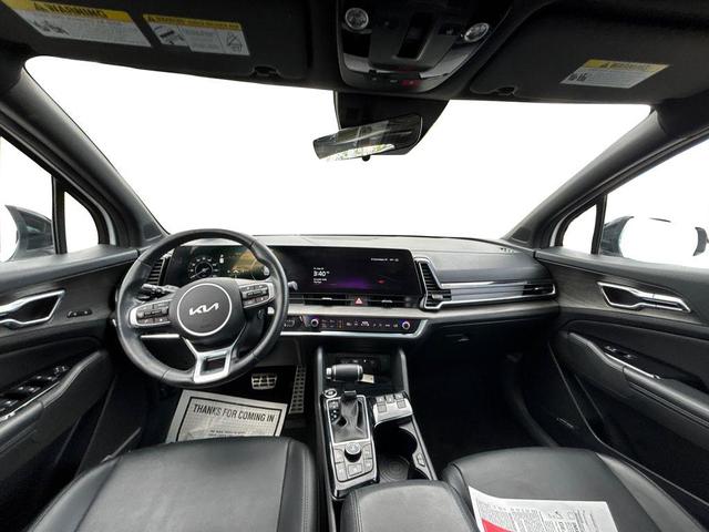 Photo of 2023 Glacial White Pearl Kia Sportage