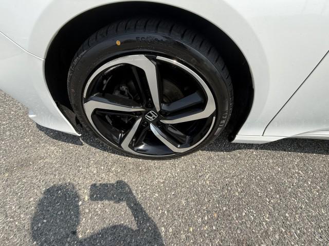 Photo of 2022 White Honda Accord